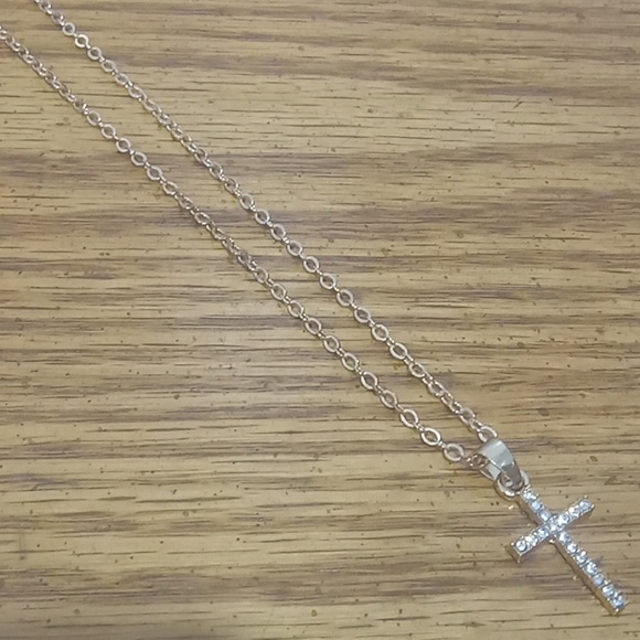 Cross necklace - Picture 3 of 4